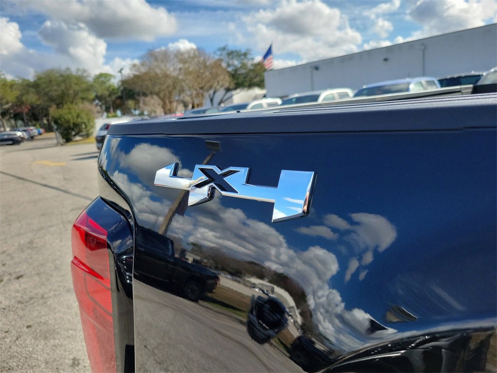 New 2026 GMC Sierra 2500 SLE w/ Preferred Package image 9