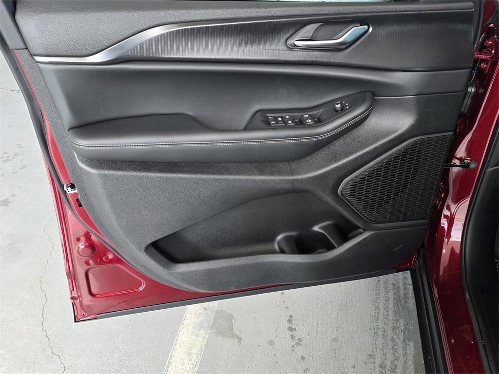 New 2025 Jeep Grand Cherokee L Altitude image 32