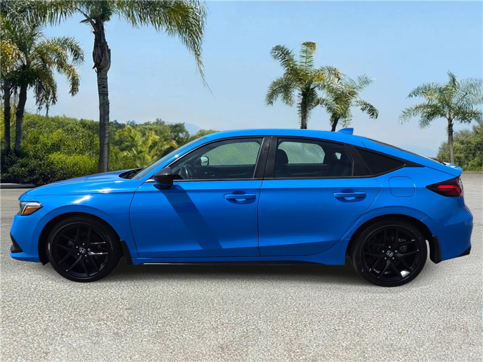 Used 2023 Honda Civic Sport image 2