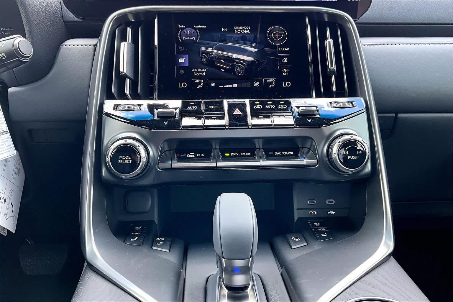 New 2026 Lexus LX 700h Luxury w/ Appearance Package AWD/4WD image 19