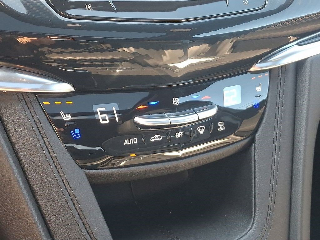 Certified 2024 Cadillac XT6 Sport w/ LPO, ONYX Package AWD/4WD image 17