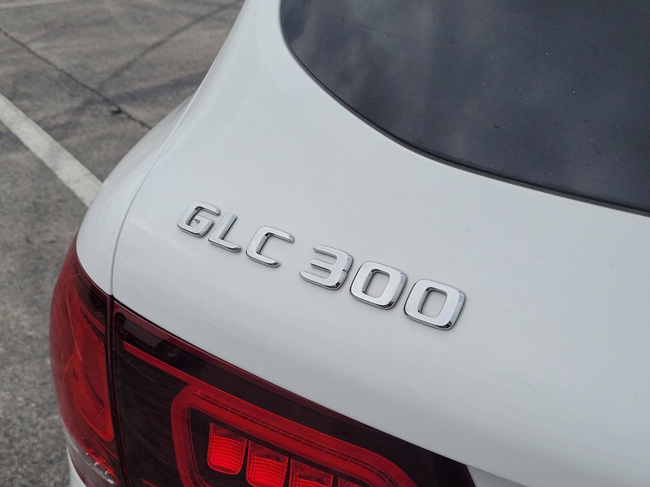 Used 2022 Mercedes-Benz GLC 300 image 7