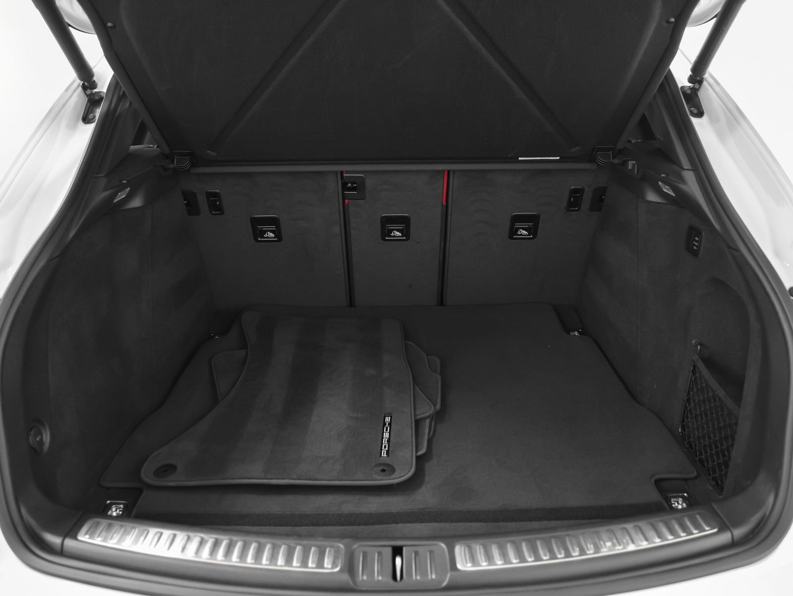 Certified 2022 Porsche Macan GTS image 23