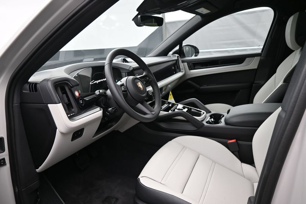 New 2026 Porsche Cayenne E-Hybrid Coupe AWD/4WD image 4