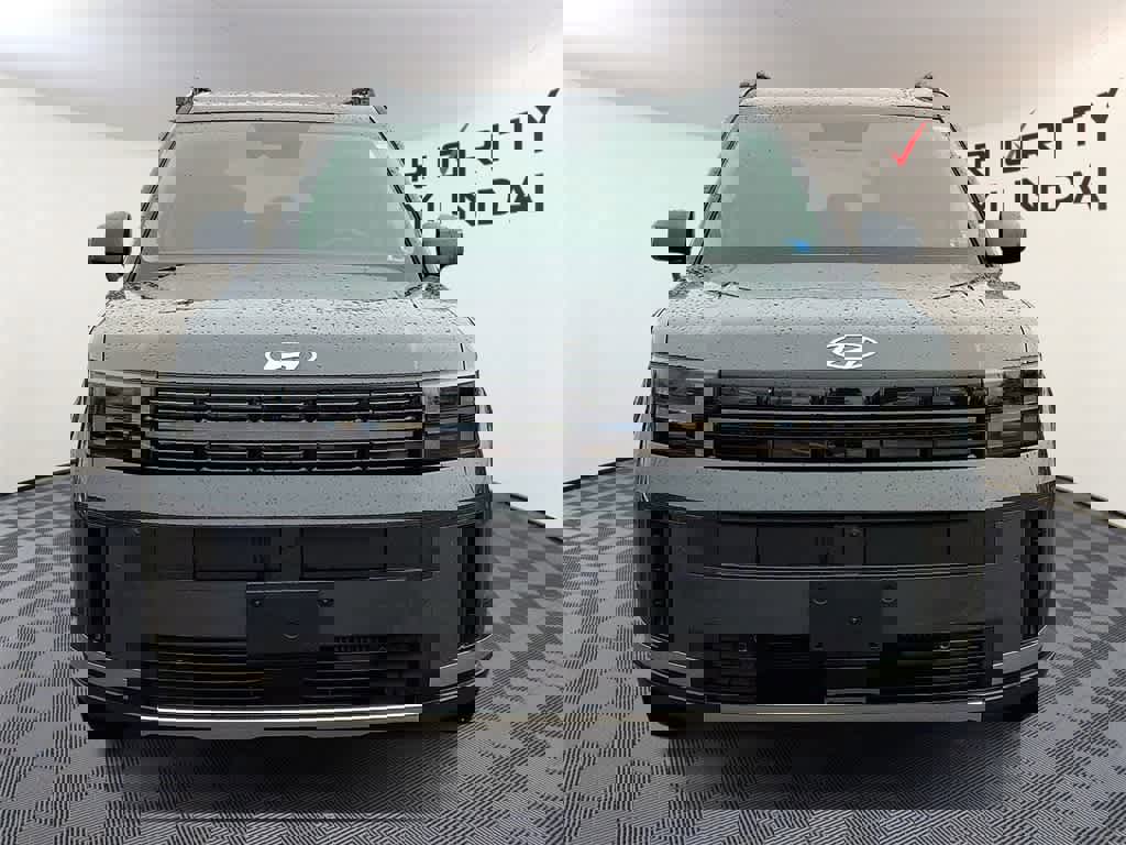 Used 2025 Hyundai Santa Fe Limited image 2