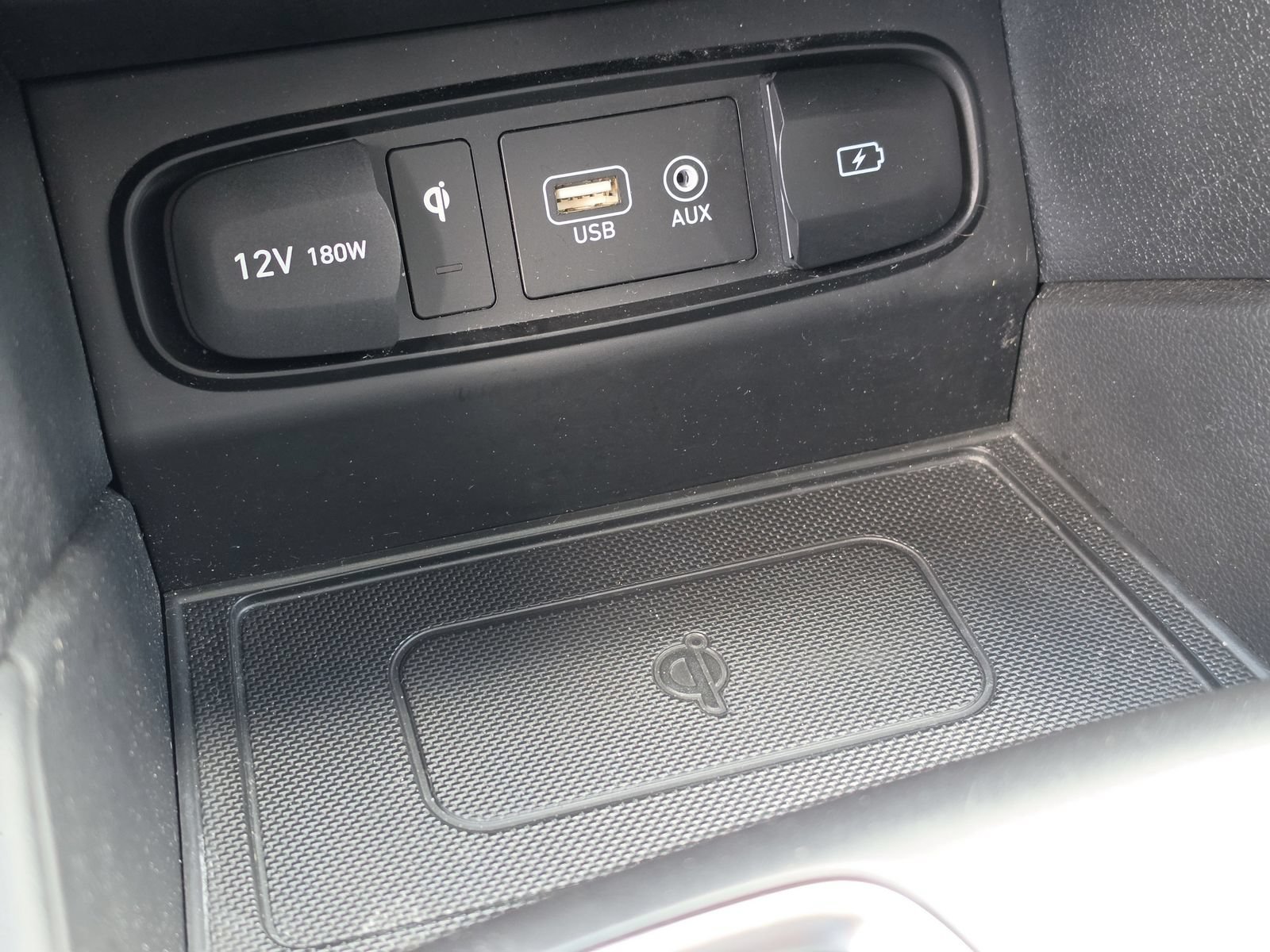 Used 2020 Hyundai Santa Fe Limited FWD image 28