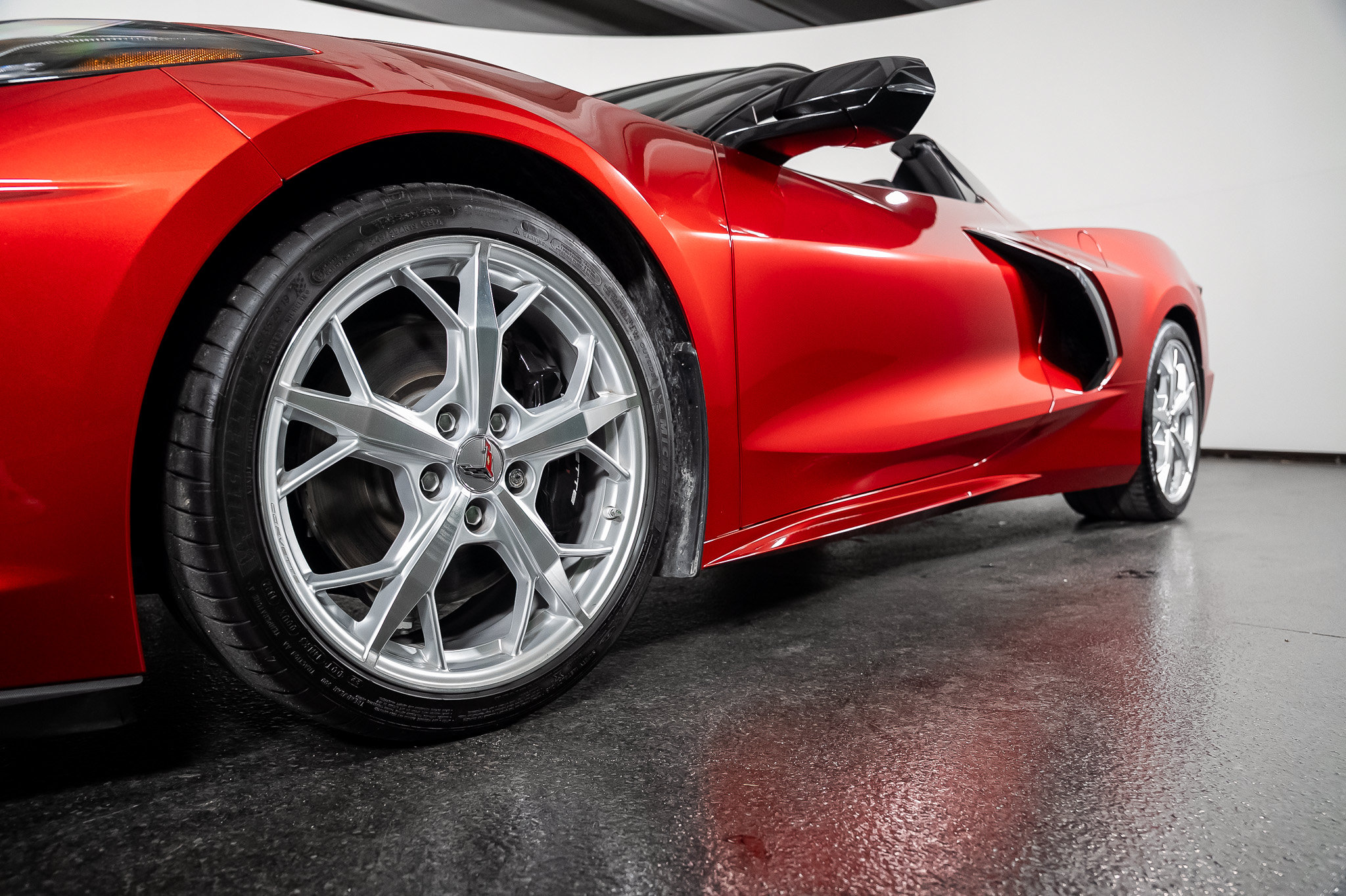 Used 2022 Chevrolet Corvette Stingray Preferred Conv w/ Z51 Performance Package RWD image 17