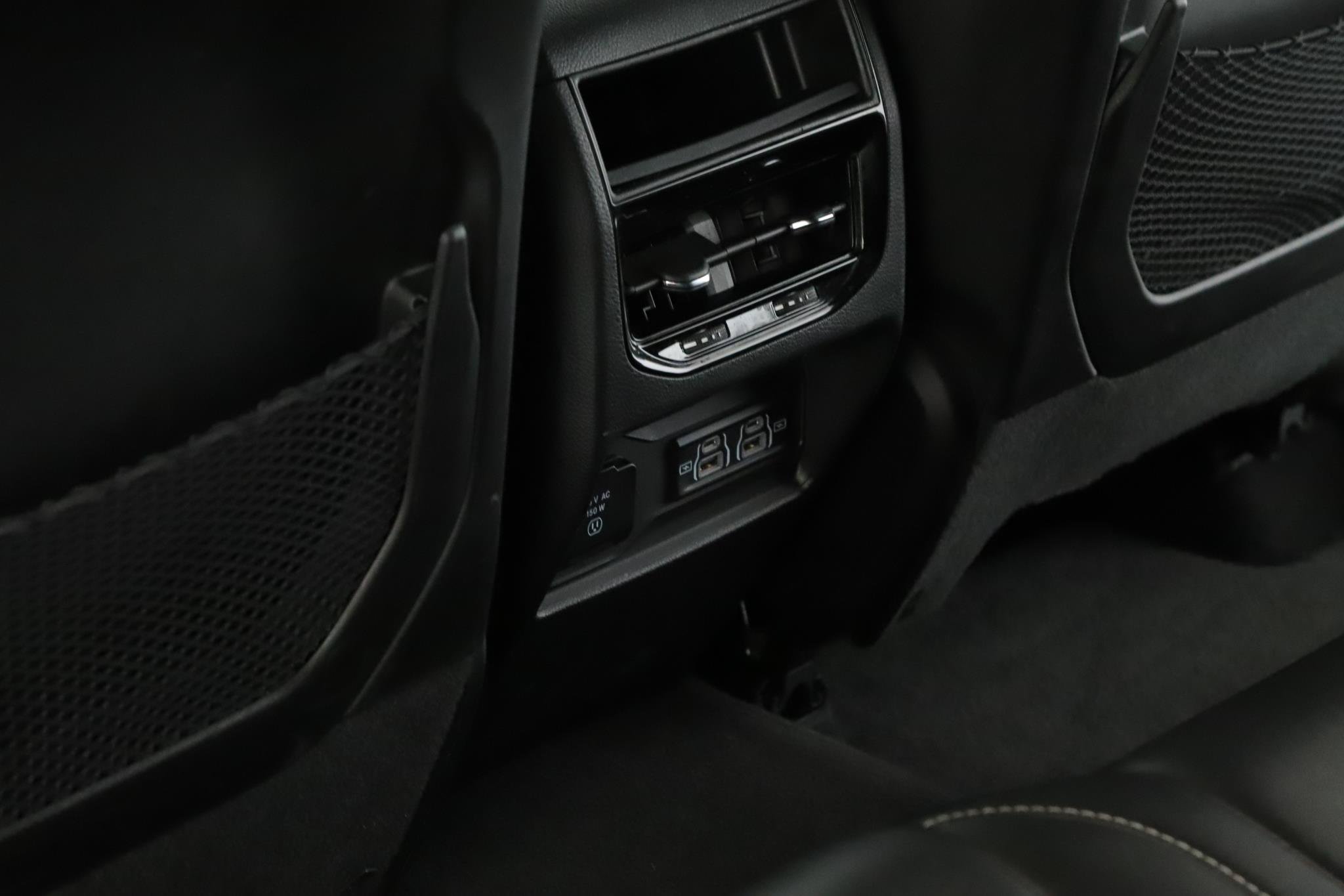 Used 2023 Jeep Grand Cherokee Altitude AWD/4WD image 7
