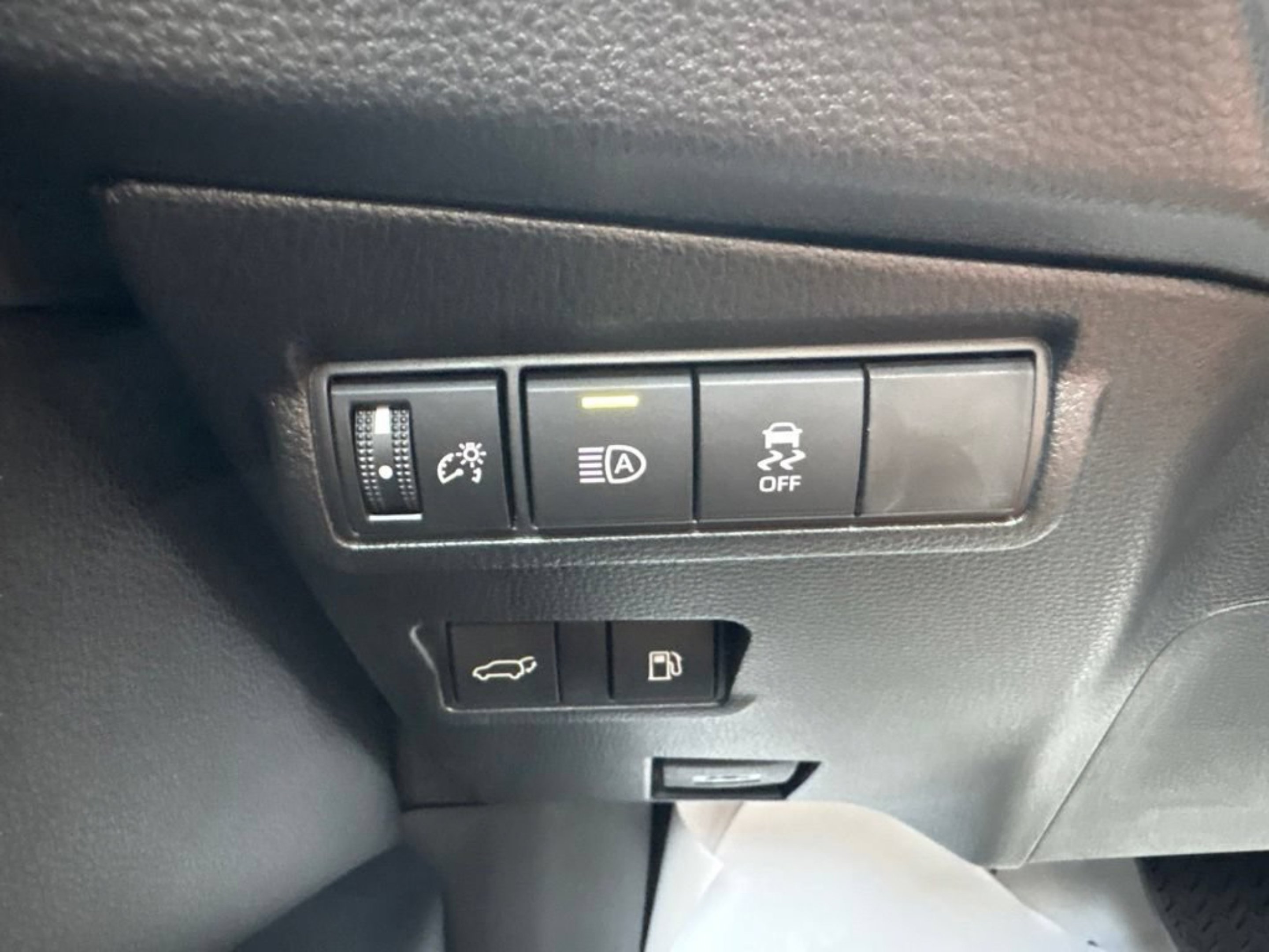 New 2026 Toyota Corolla Cross AWD Hybrid image 17
