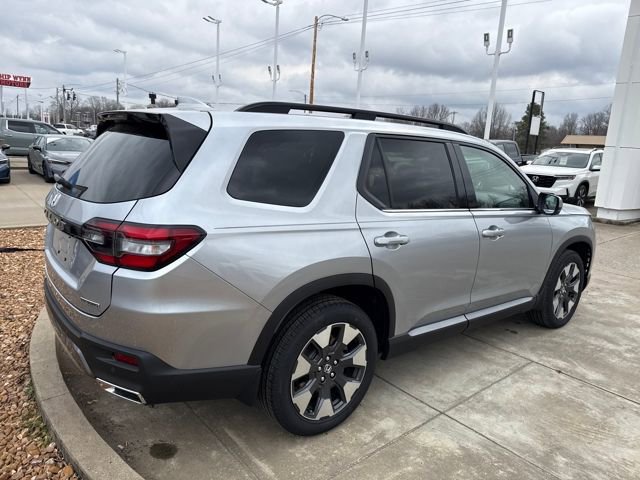 New 2026 Honda Pilot Touring image 5