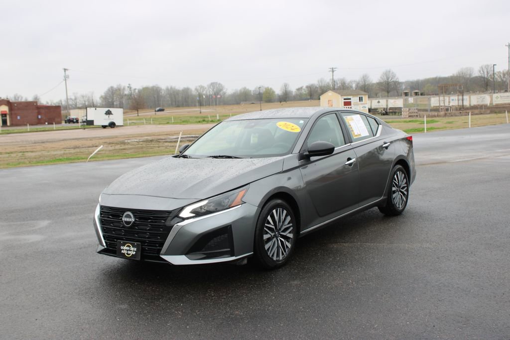 Used 2024 Nissan Altima 2.5 SV image 4