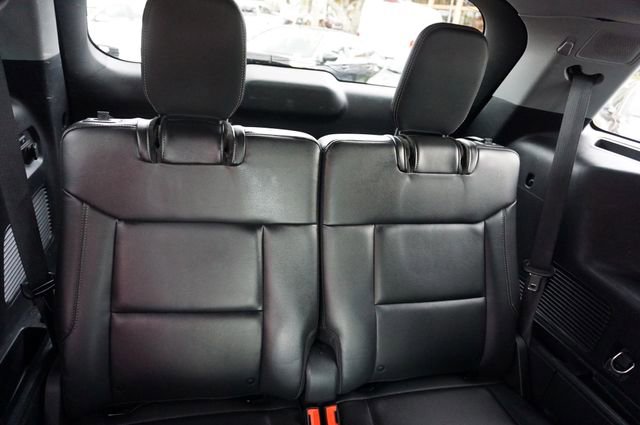 Certified 2022 Ford Explorer Limited w/ Equipment Group 301A image 20
