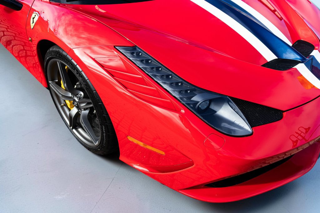 Used 2015 Ferrari 458 Speciale Coupe RWD image 12