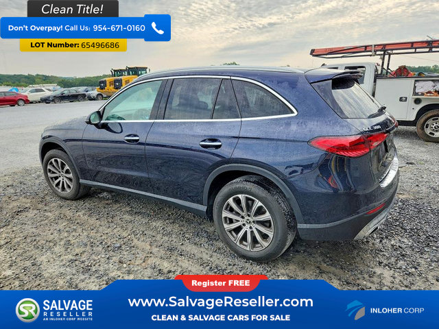 Used 2023 Mercedes-Benz GLC 300 w/ Exclusive Trim Package image 3