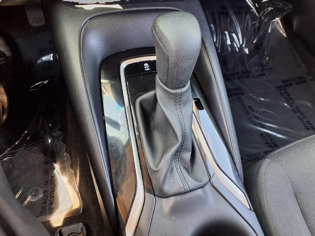 Used 2025 Toyota Corolla LE FWD image 12