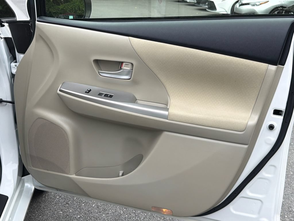 Used 2013 Toyota Prius V Three FWD image 11