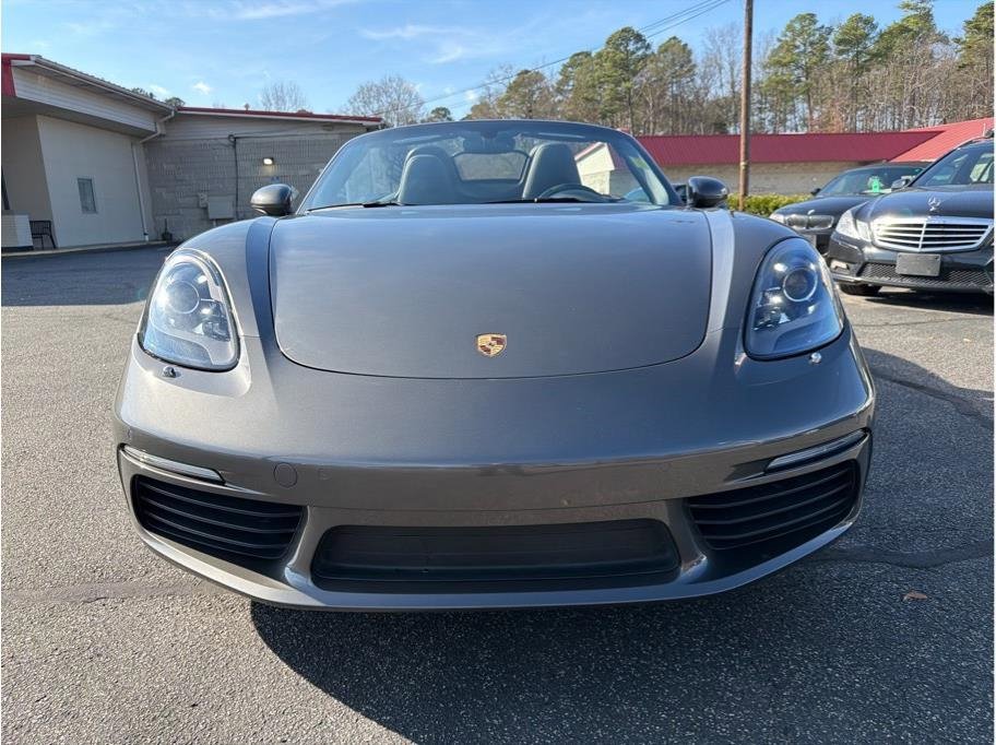 Used 2018 Porsche 718 Boxster image 2