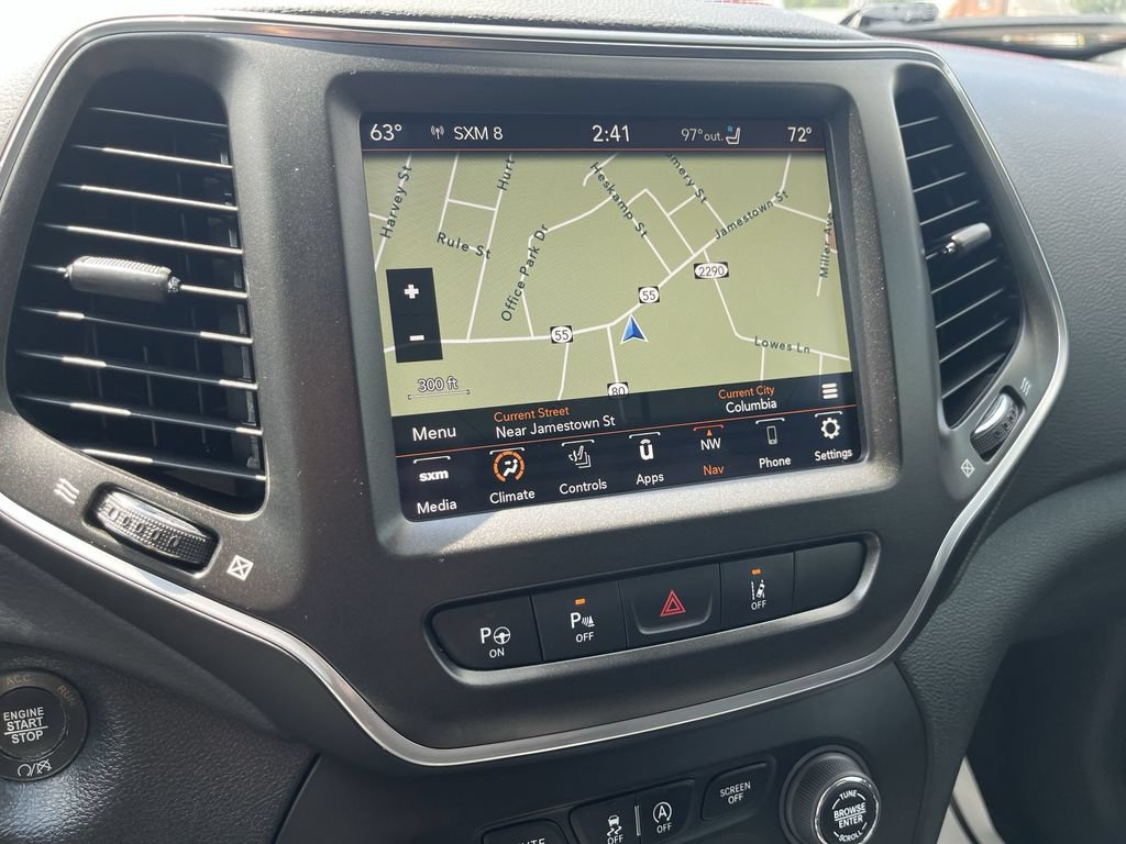 Used 2023 Jeep Cherokee Trailhawk w/ Sun & Sound Group AWD/4WD image 18