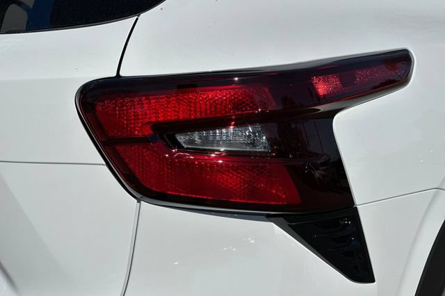 New 2026 Chevrolet Trax RS w/ Sunroof Package FWD image 36