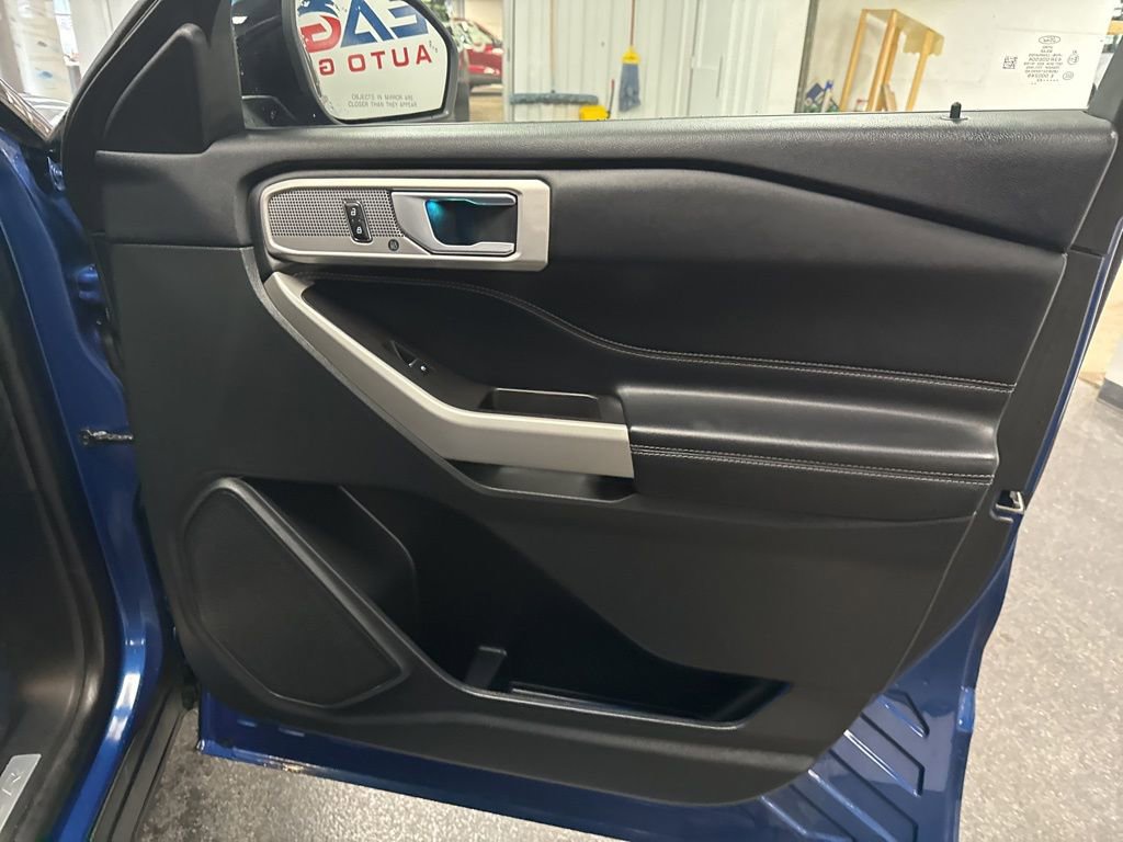 Used 2023 Ford Explorer Limited image 42