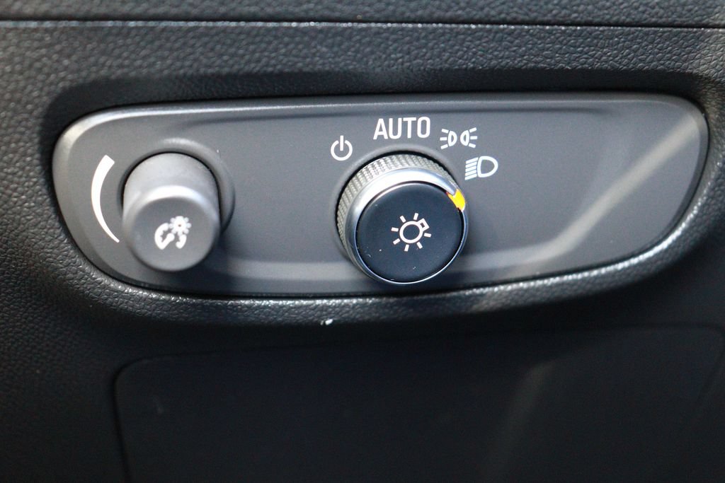 Used 2025 Buick Encore GX Preferred FWD image 23