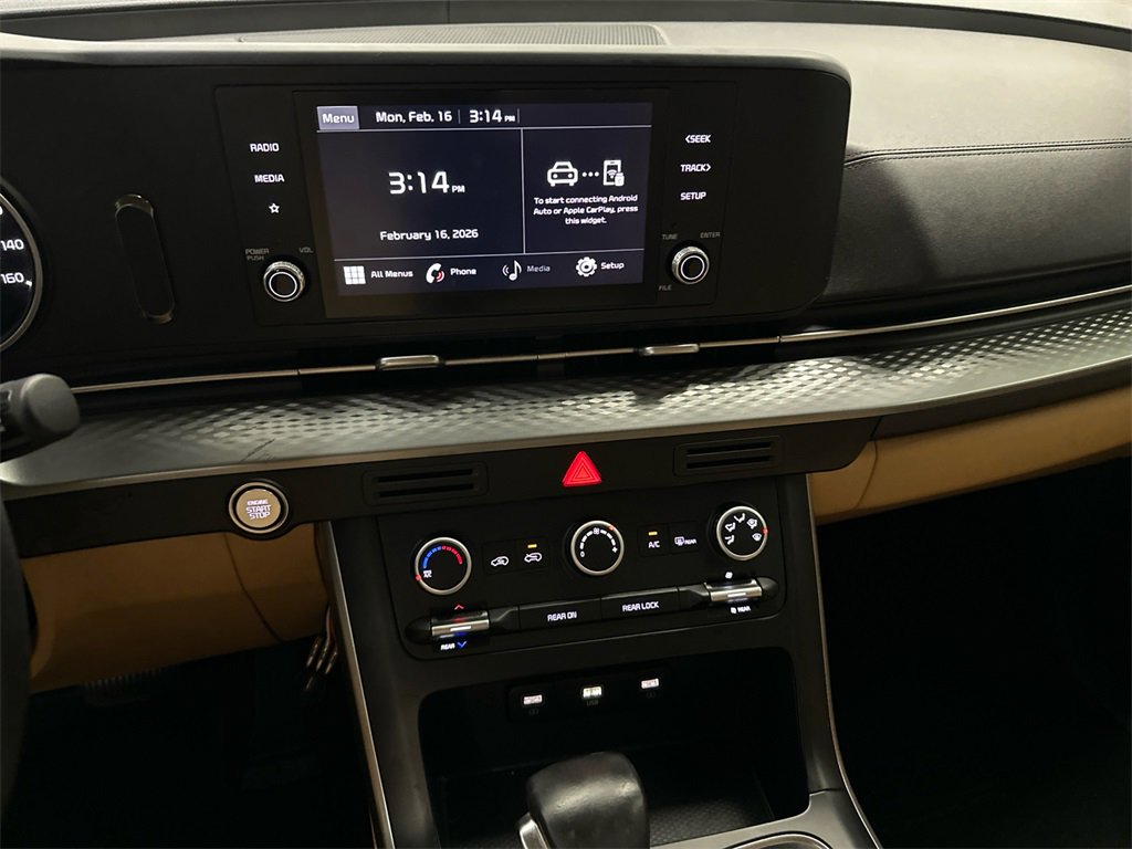 Used 2022 Kia Carnival LX image 29