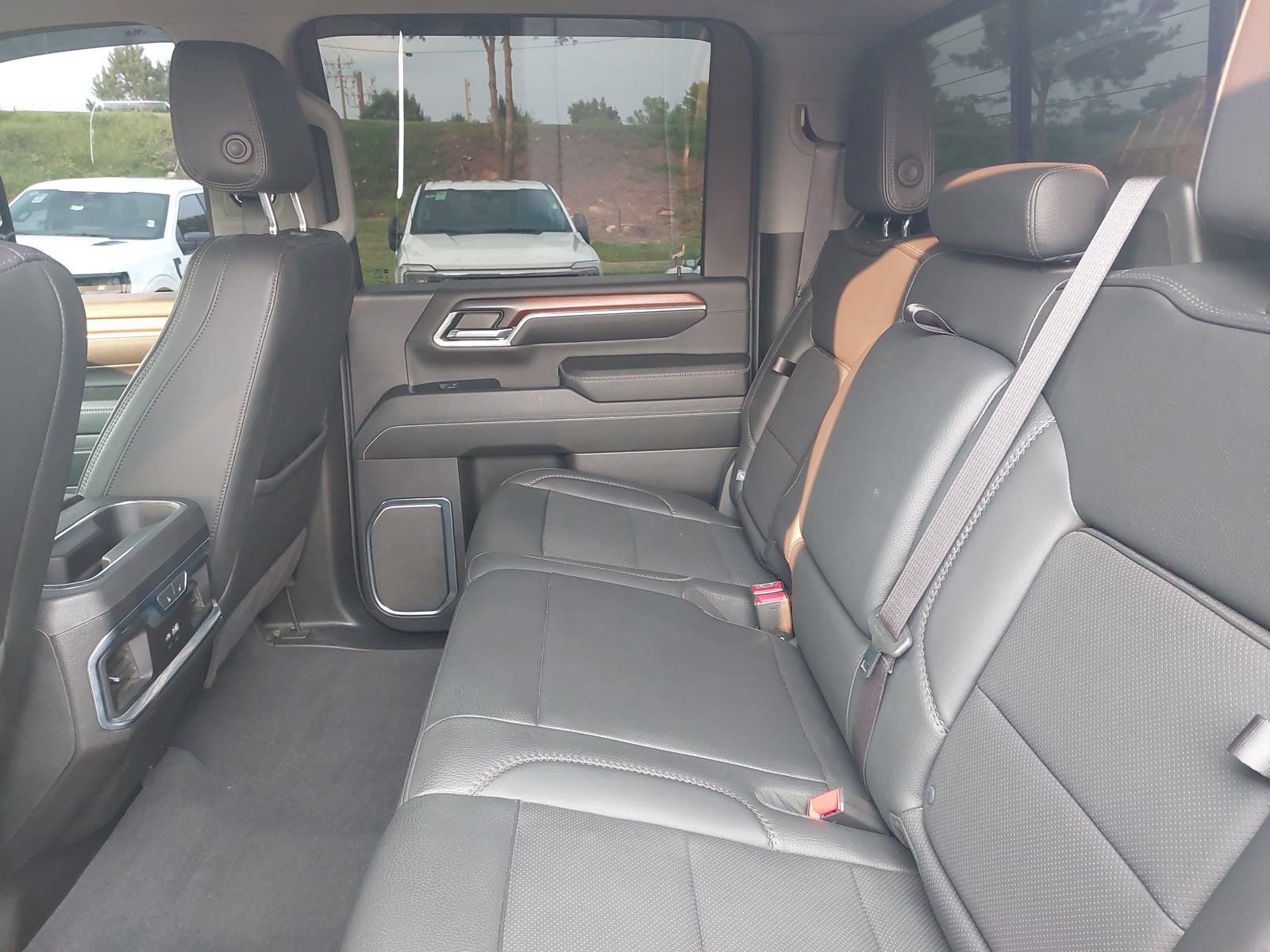 Used 2024 GMC Sierra 2500 Denali w/ Technology Package AWD/4WD image 14