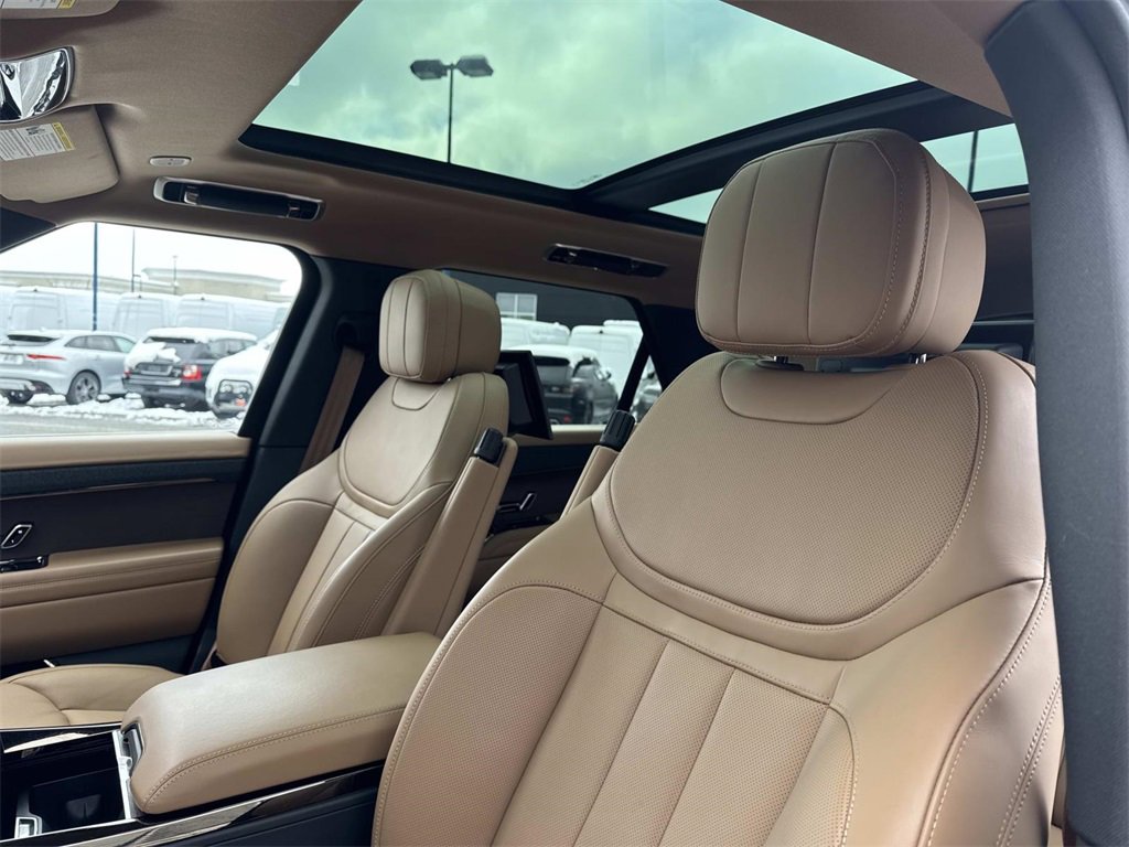 Used 2023 Land Rover Range Rover Sport SE image 20