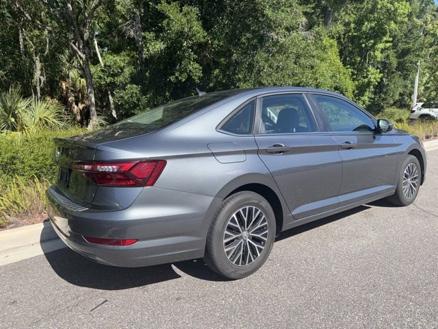 Certified 2020 Volkswagen Jetta SE FWD image 2