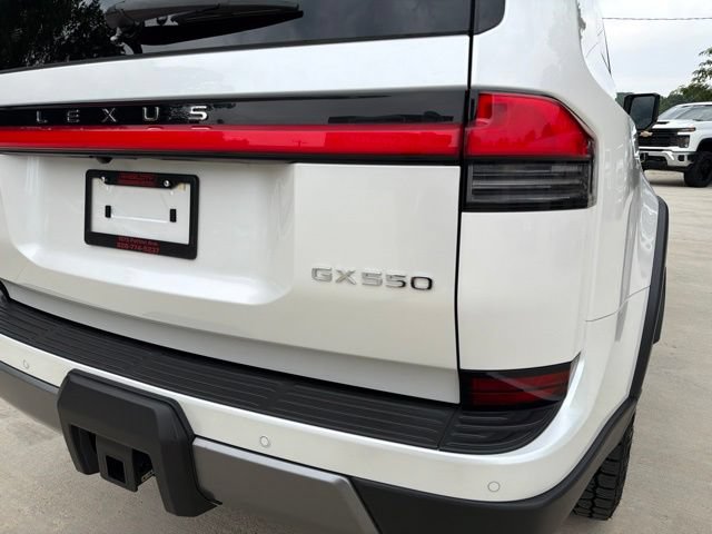 Used 2024 Lexus GX 550 AWD/4WD image 13