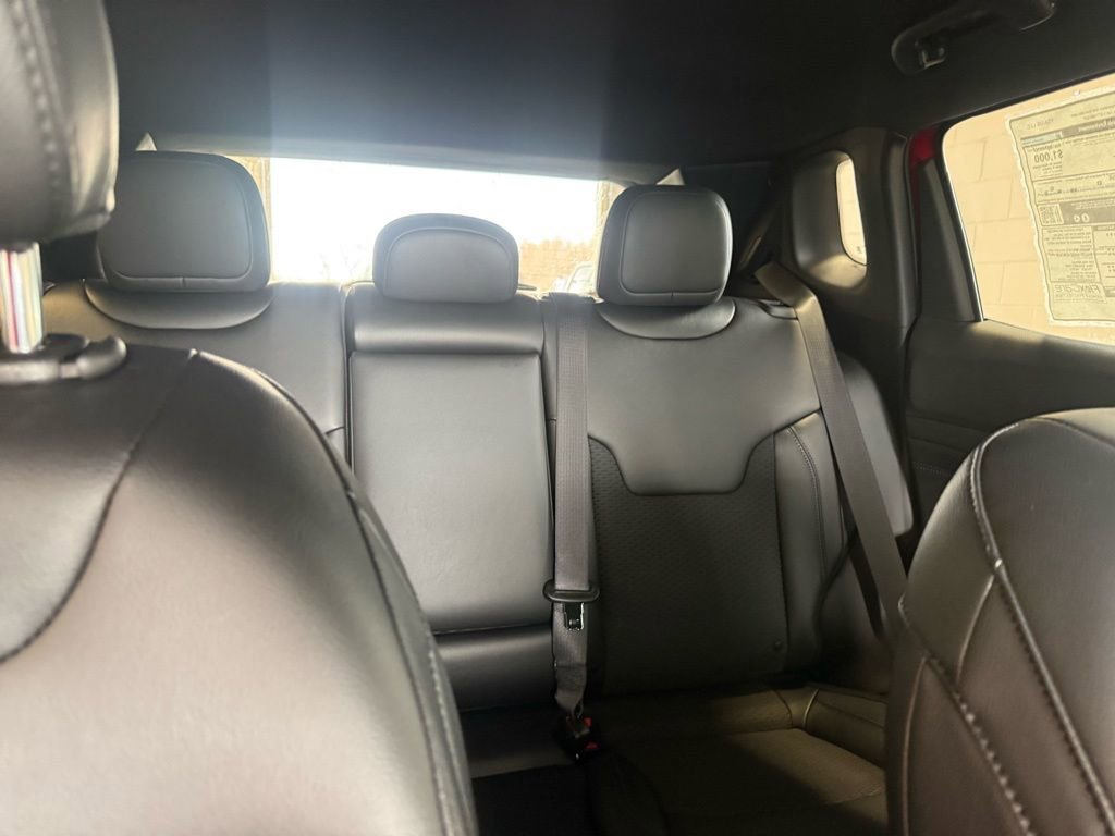 New 2026 Jeep Compass Latitude image 18