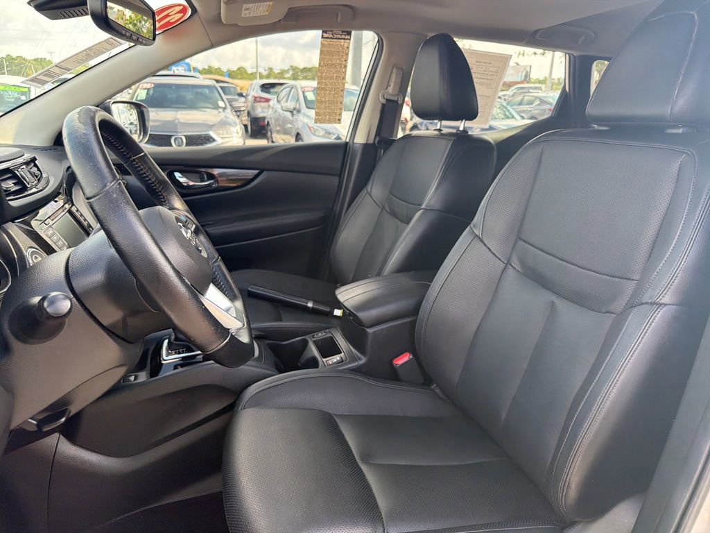Used 2022 Nissan Rogue Sport SL w/ Premium Package AWD/4WD image 16