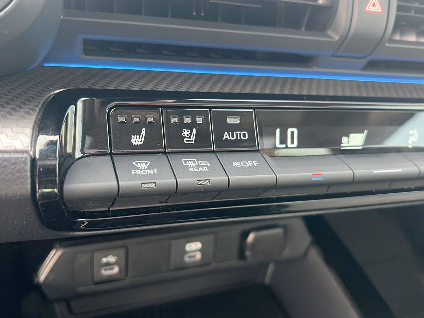 Used 2024 Toyota Prius Limited image 27