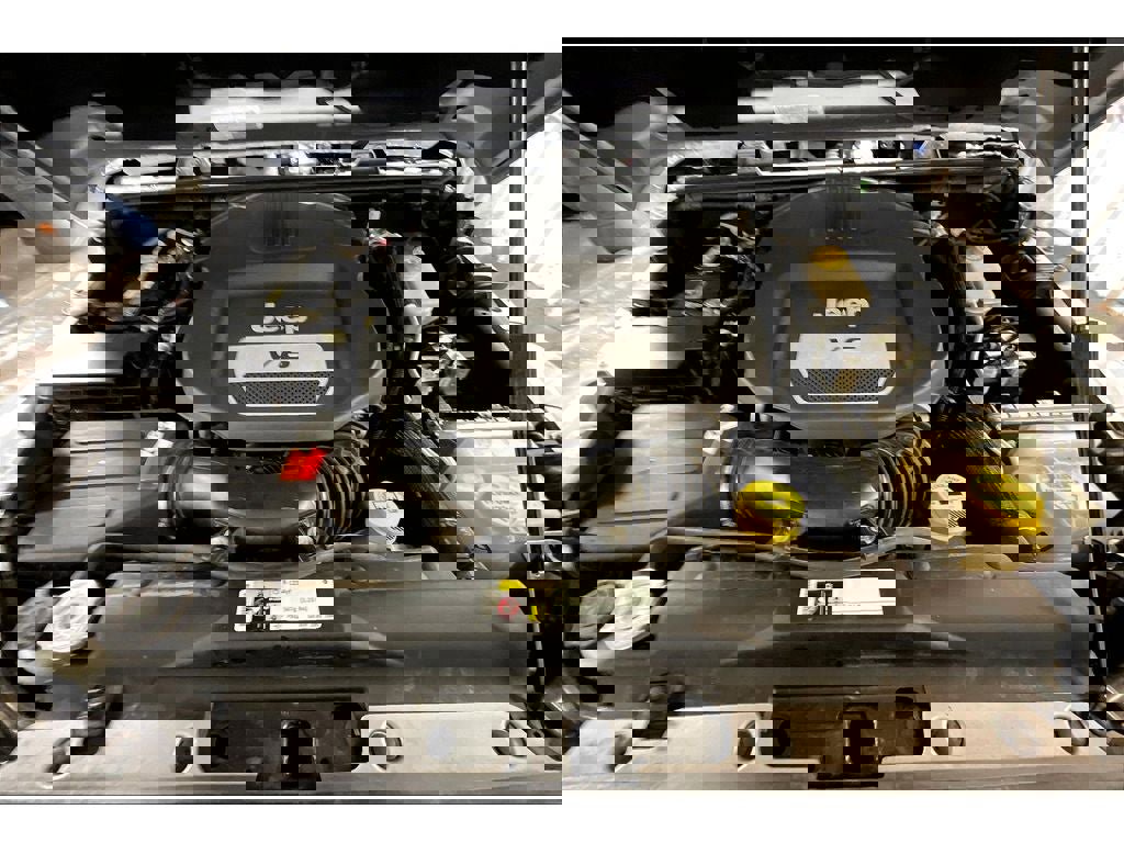 Used 2016 Jeep Wrangler Unlimited Sahara w/ Connectivity Group image 10