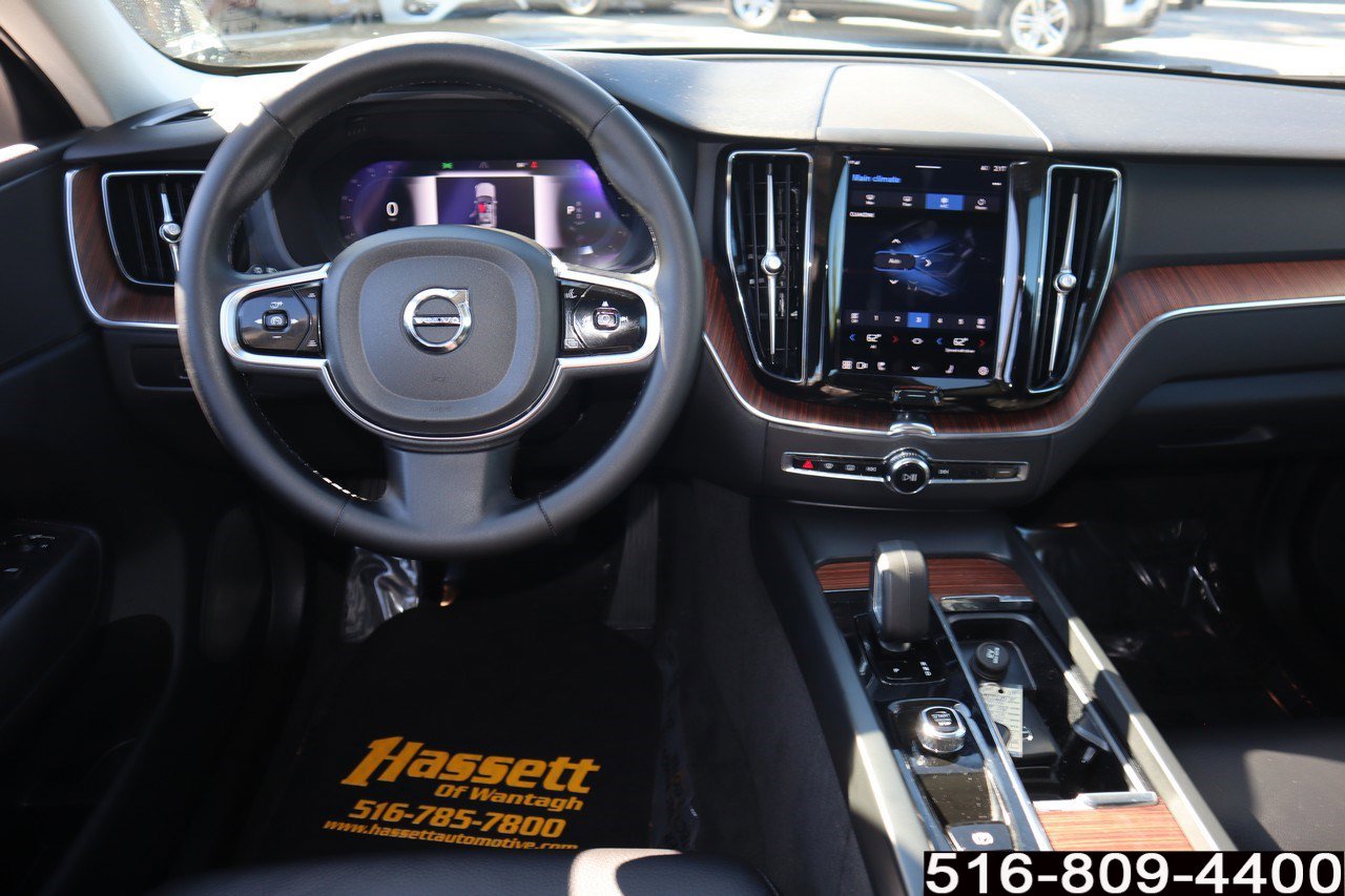 Used 2023 Volvo XC60 B5 Plus w/ Climate Package image 16