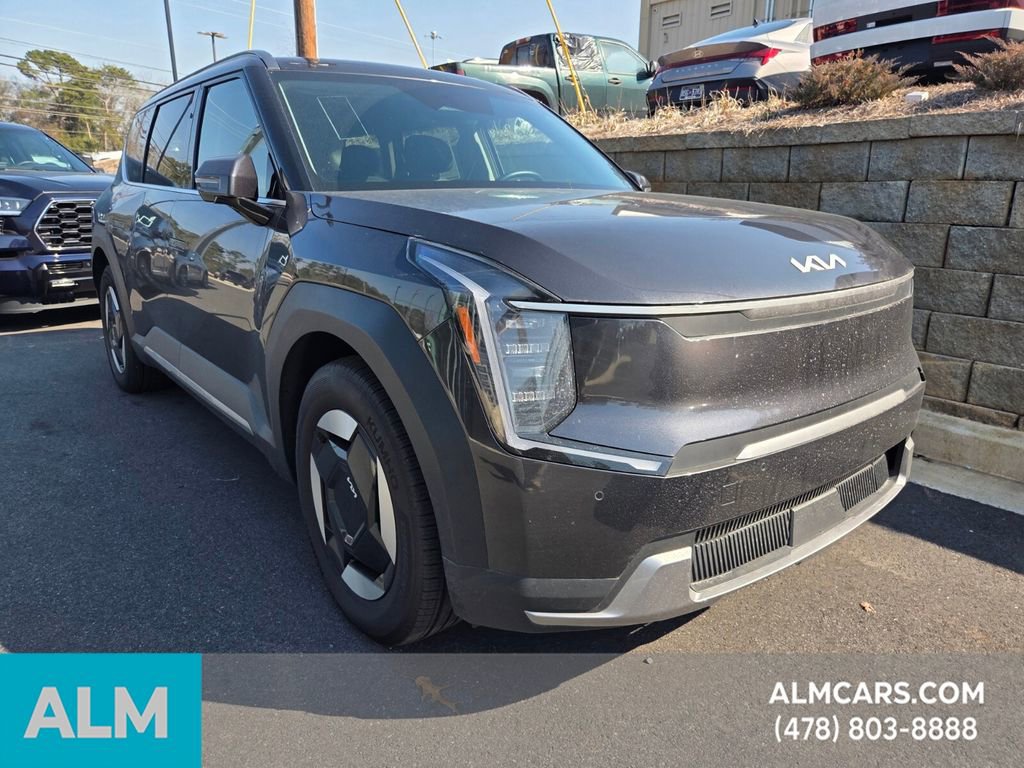 Used 2024 Kia EV9 Wind image 5