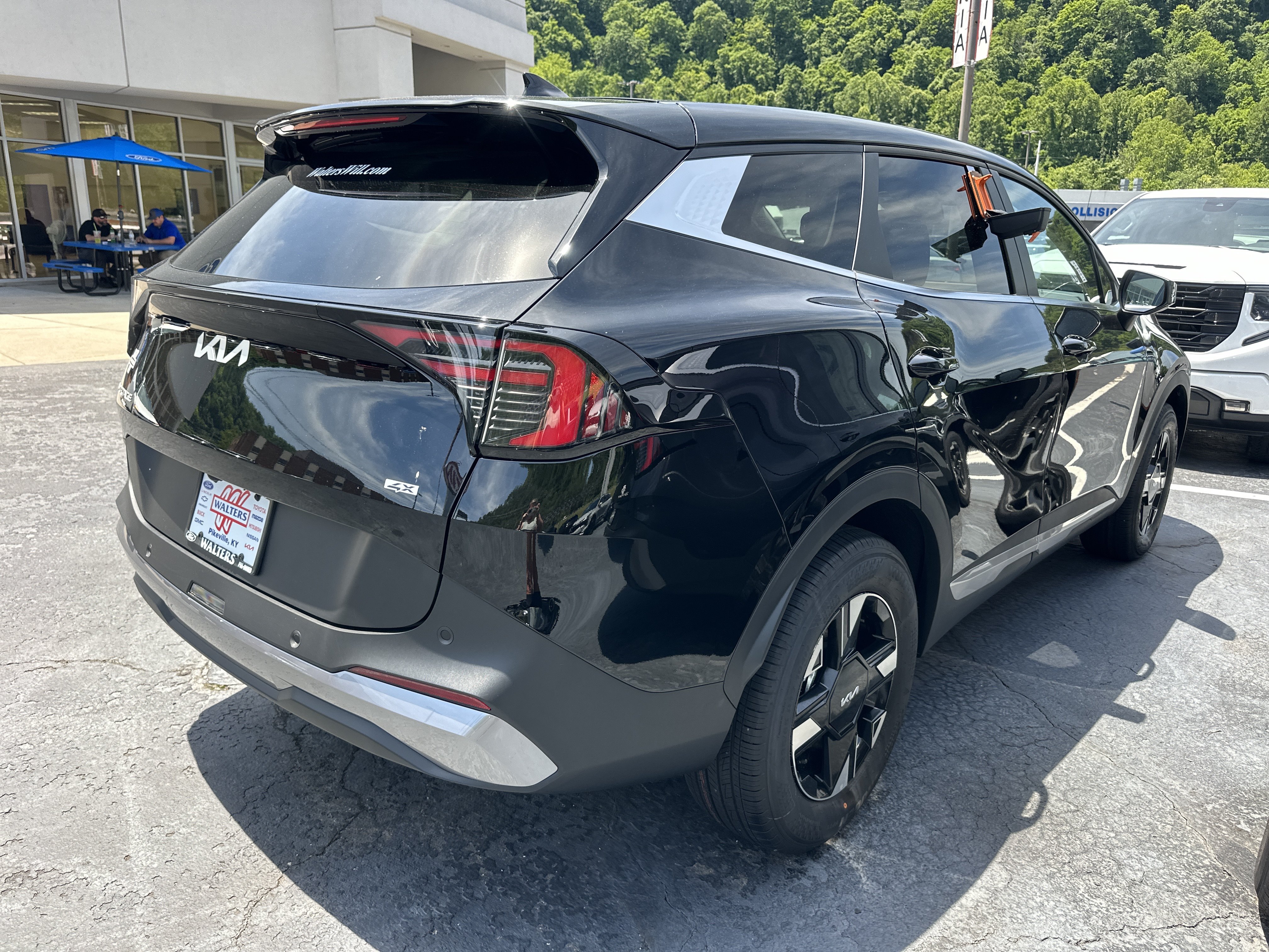 New 2026 Kia Sportage LX AWD/4WD image 2