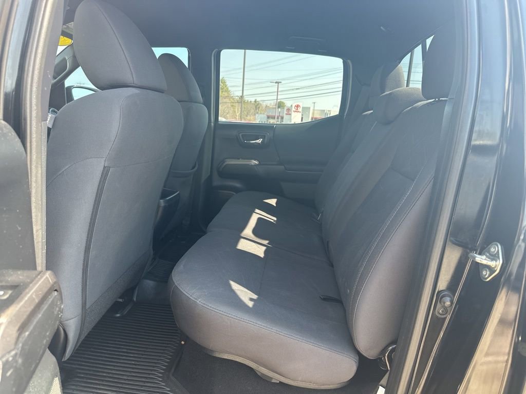 Used 2017 Toyota Tacoma TRD Off-Road w/ Tow Package (A/T) image 33