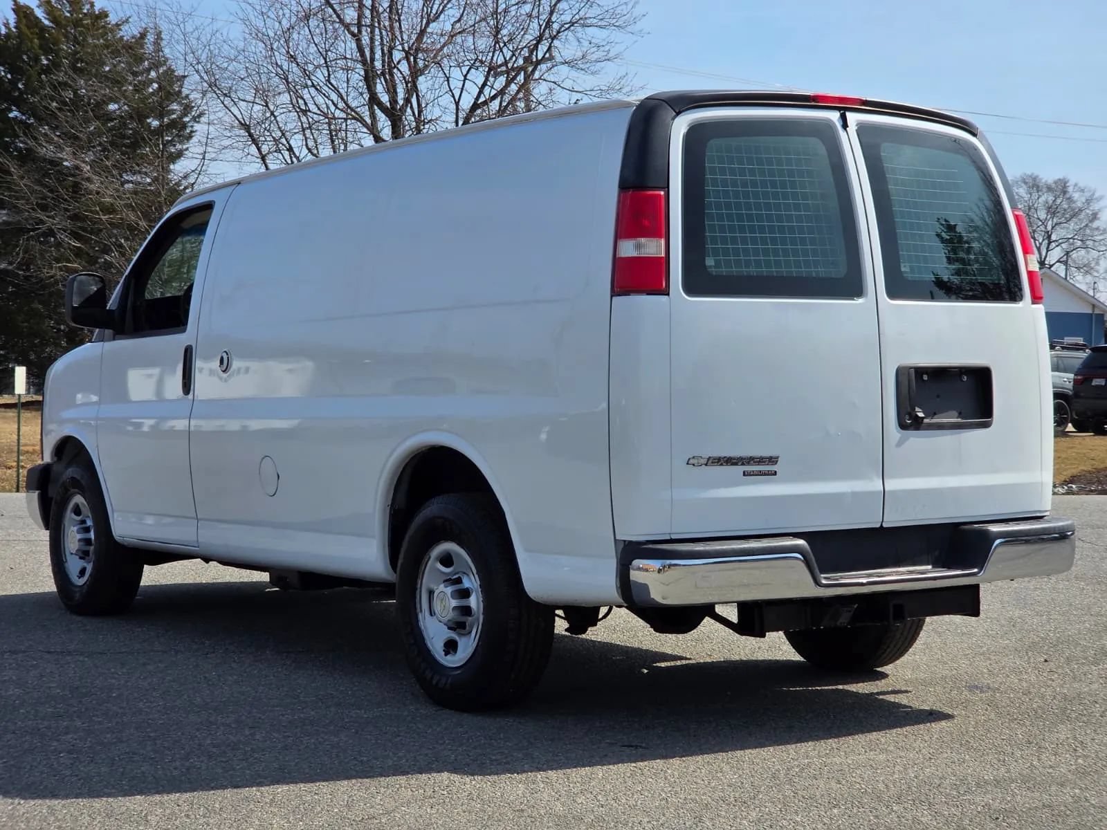Used 2014 Chevrolet Express 2500 RWD image 7