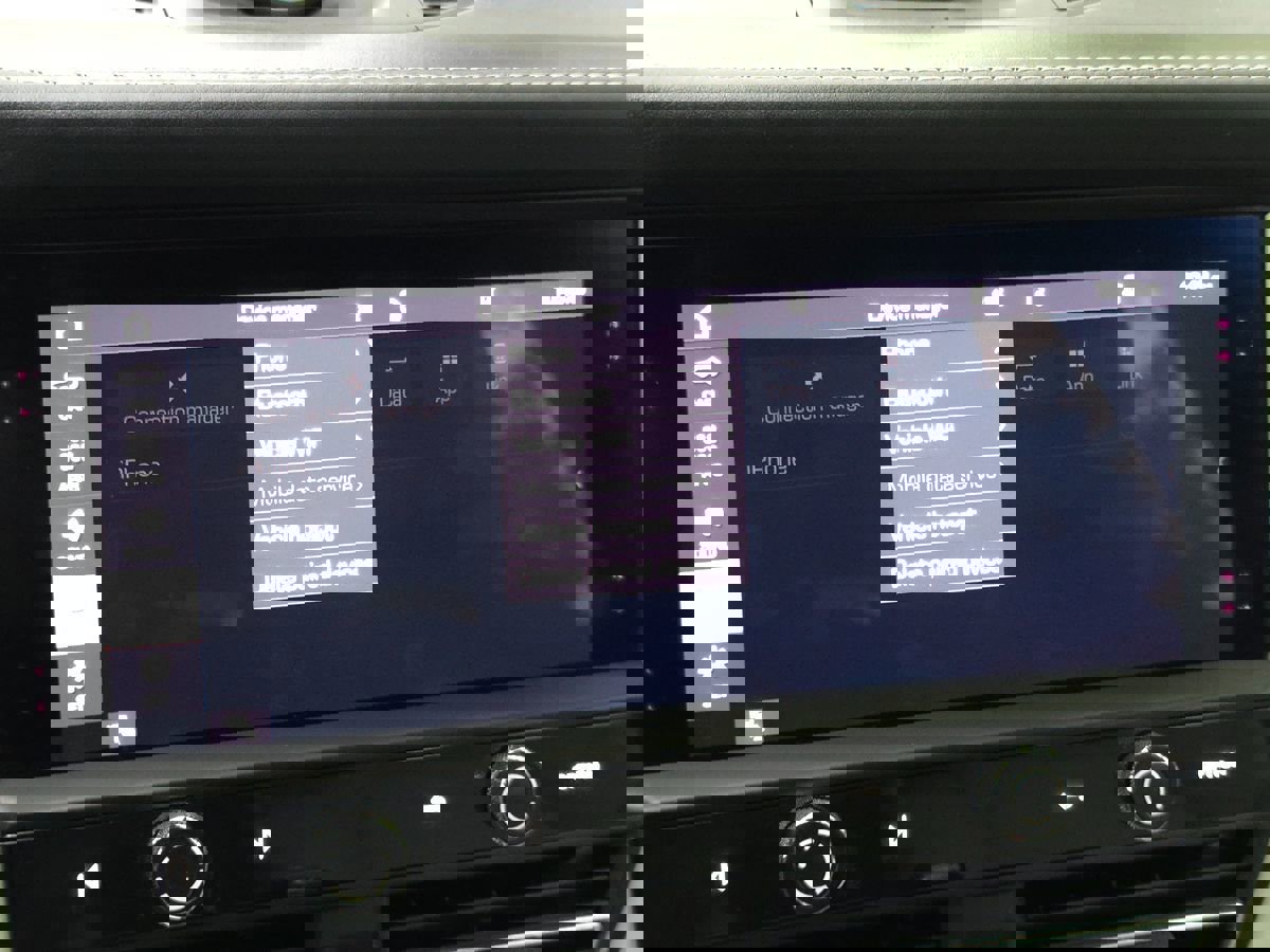 Used 2023 Porsche Macan image 47