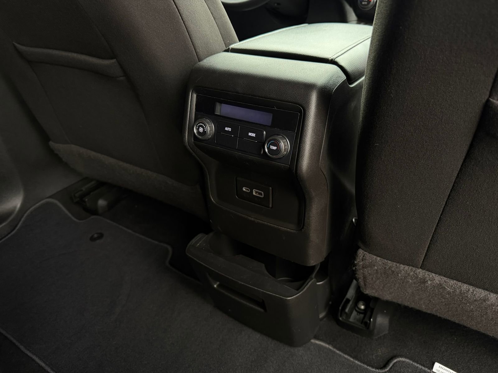 Used 2020 GMC Acadia SLE FWD image 26