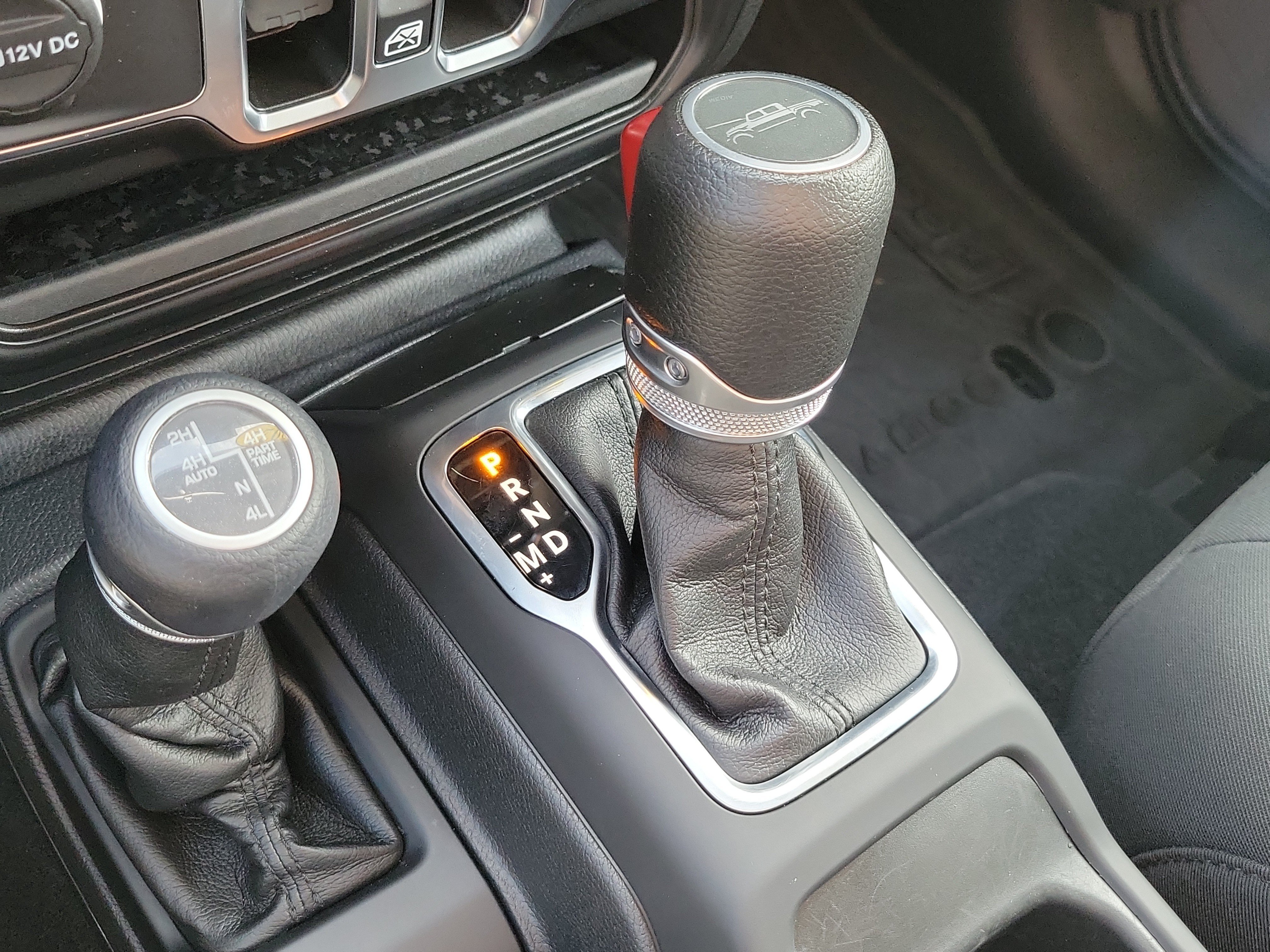 Used 2022 Jeep Gladiator Sport AWD/4WD image 35