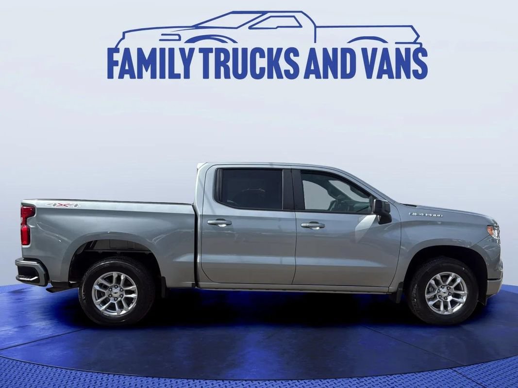 Used 2023 Chevrolet Silverado 1500 RST AWD/4WD image 6