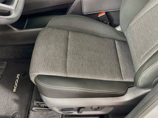 Used 2023 Nissan Rogue SV AWD/4WD image 19