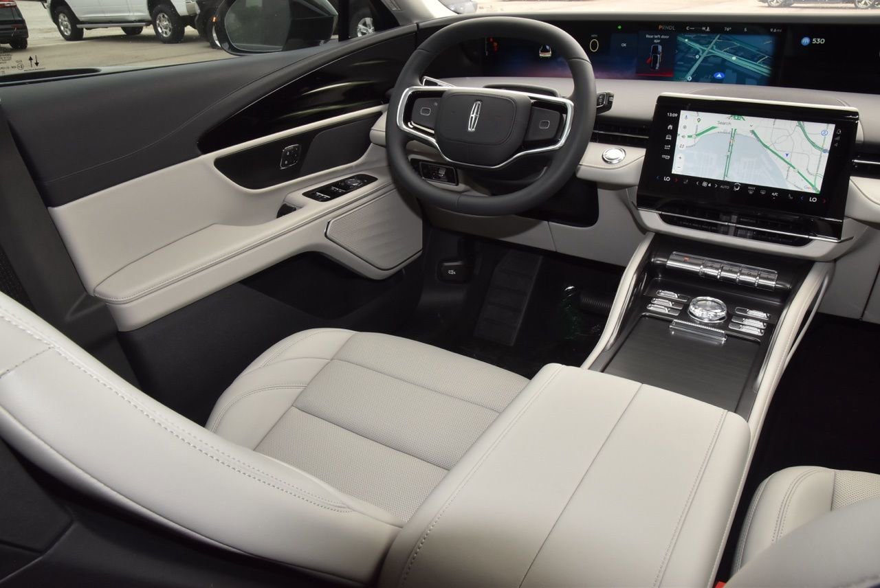 New 2026 Lincoln Nautilus Premier AWD/4WD image 22