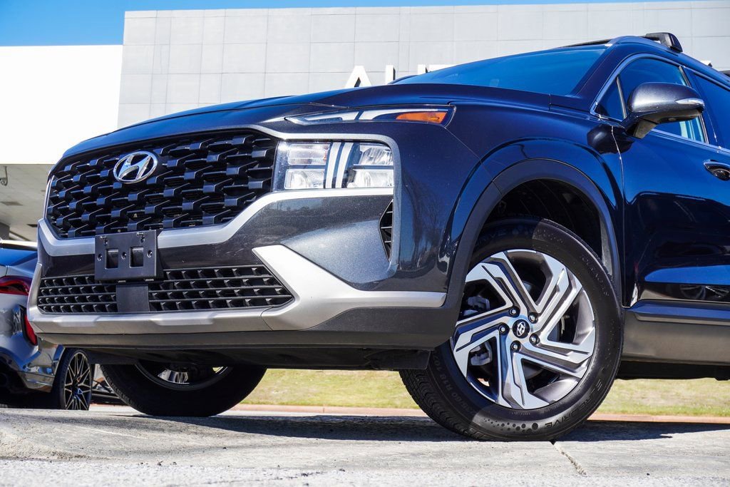 Used 2023 Hyundai Santa Fe SEL image 2