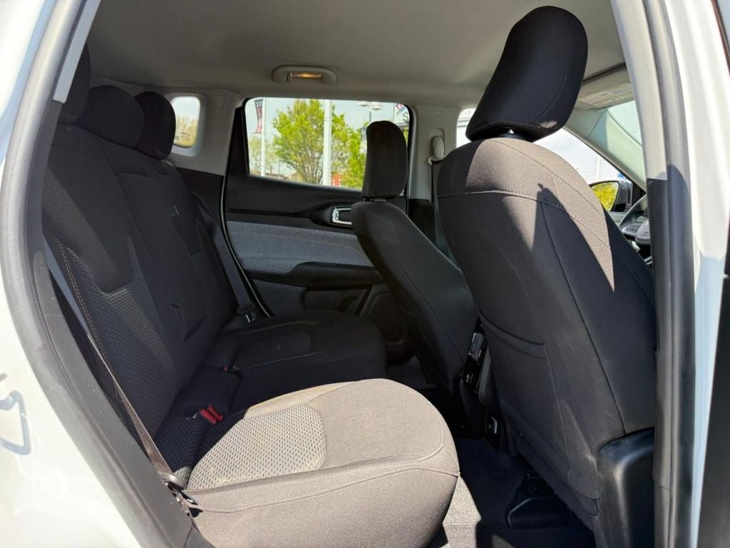 Used 2022 Jeep Compass Sport FWD image 11