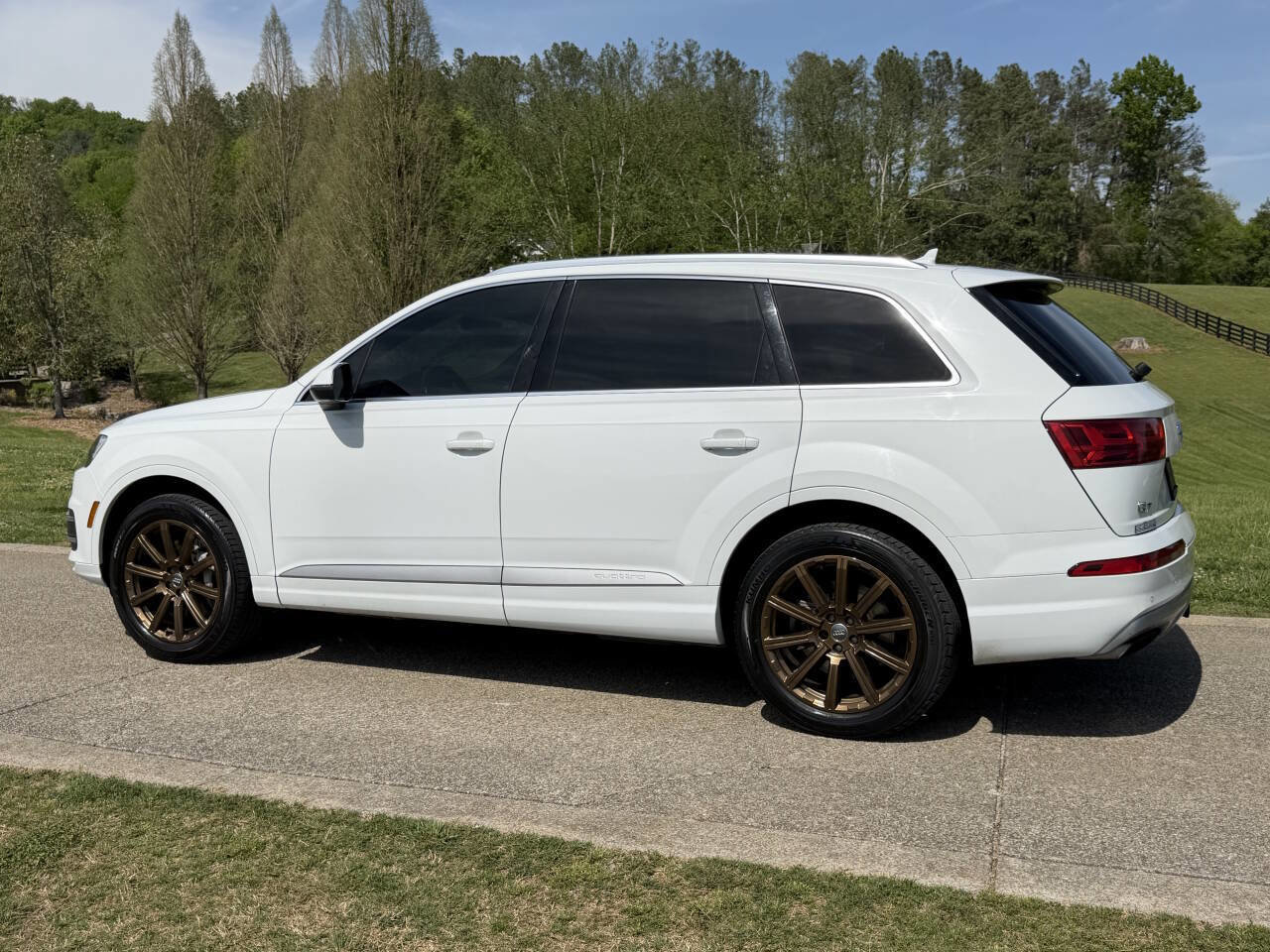 Used 2017 Audi Q7 3.0T Premium Plus image 4