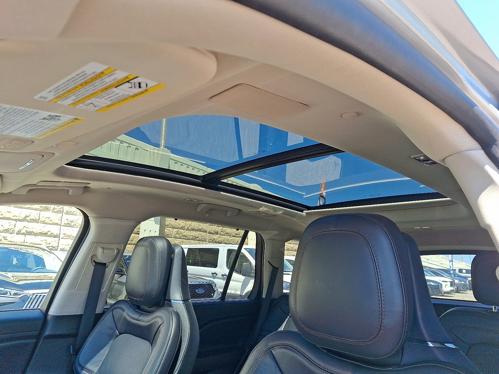 Used 2023 Lincoln Aviator Reserve w/ Equipment Group 201A AWD/4WD image 15