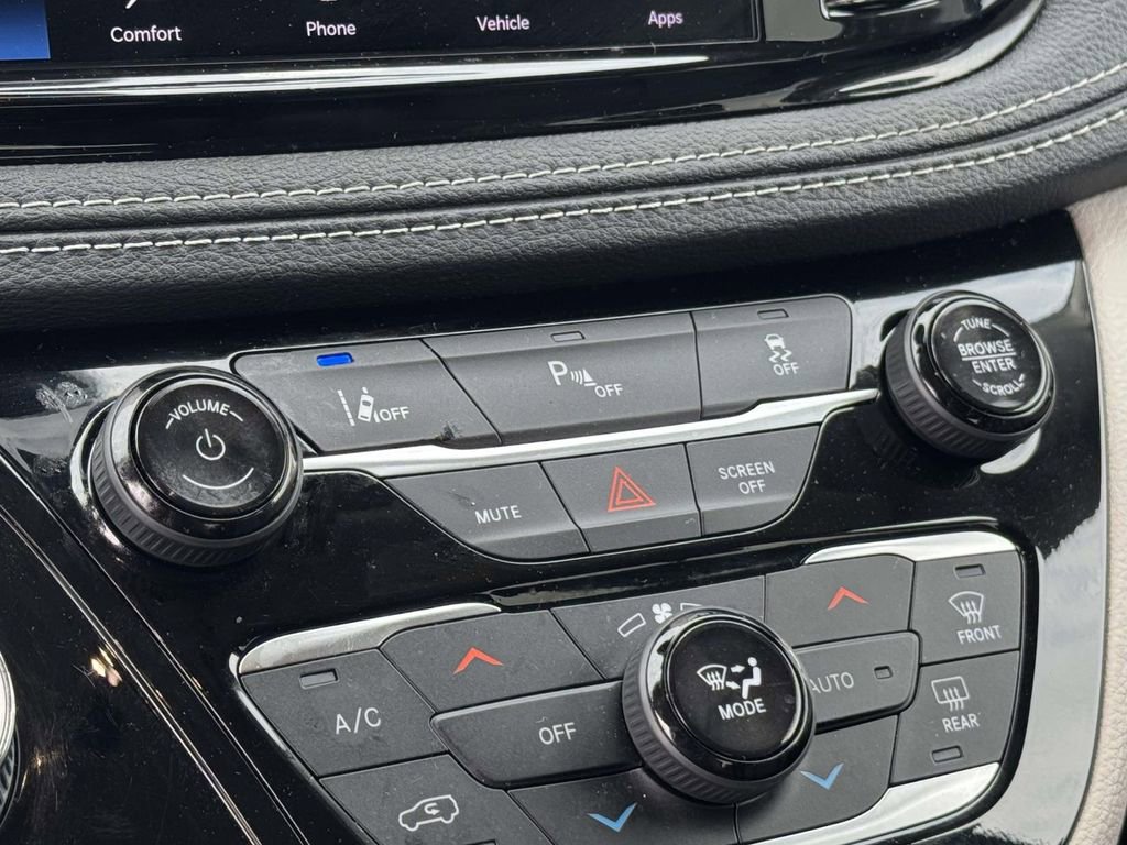 Used 2022 Chrysler Pacifica Touring-L FWD image 20